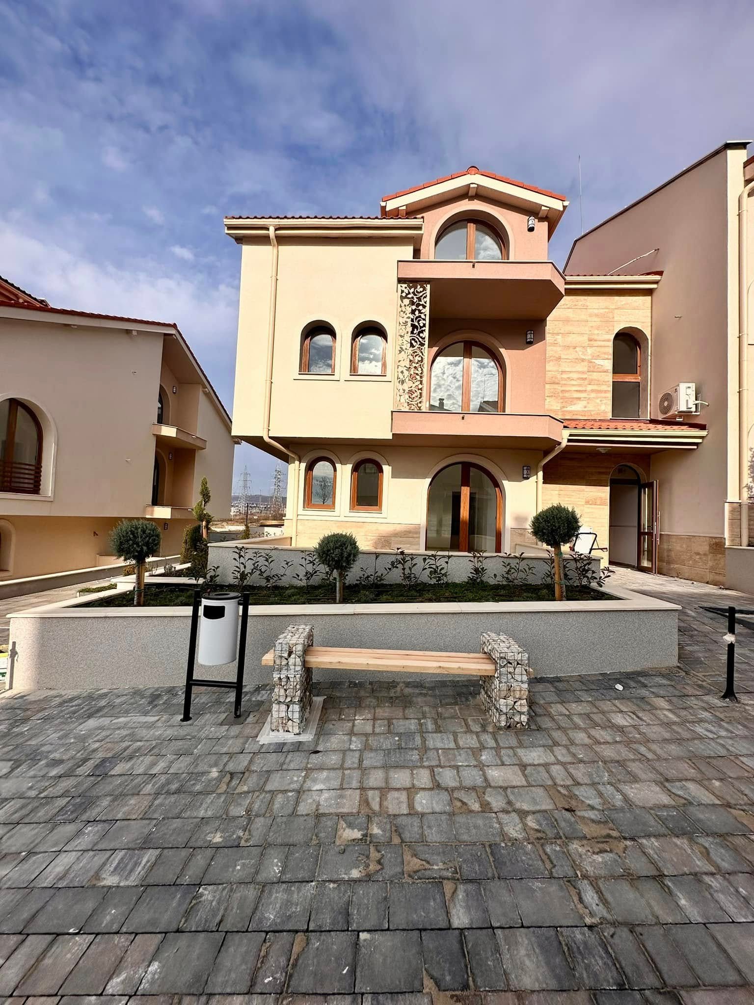 Екстериор 3